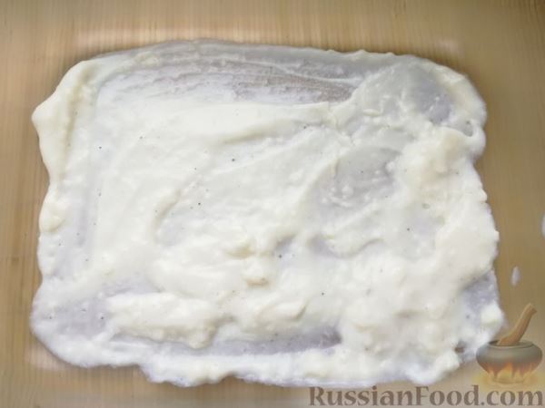 Картофельная запеканка с ветчиной, сыром и соусом бешамель