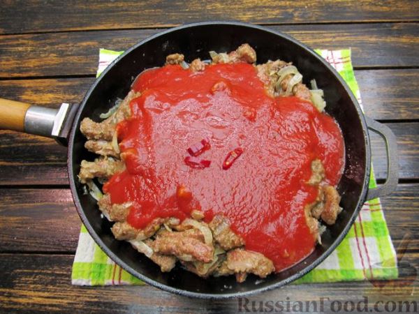 Говяжья печень в томатном соусе