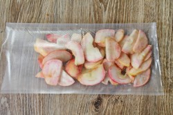 Как заморозить яблоки на зиму